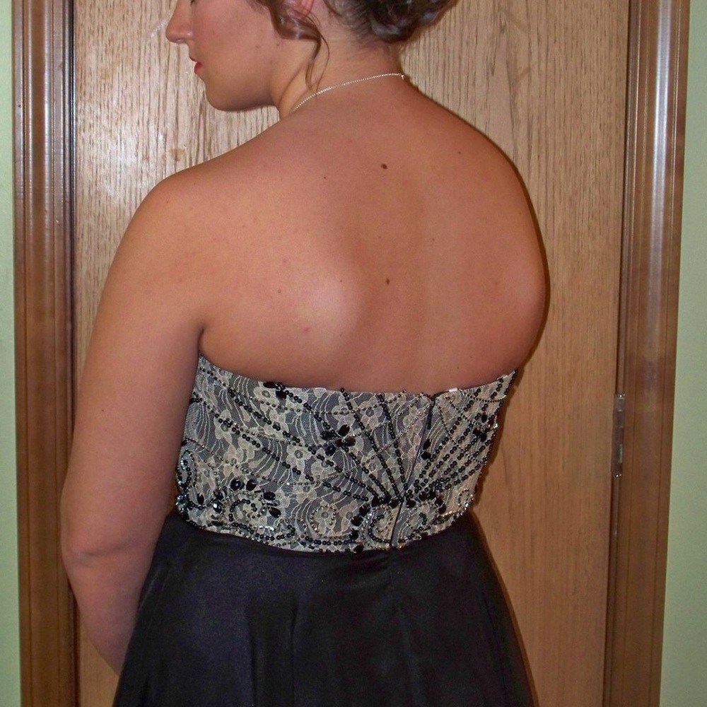 Prom Dress - Picture 3 of 6